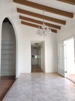 17381 Canyon Heights Dr in Silverado, CA - Building Photo