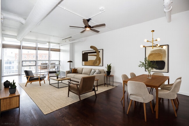 1610 W Fullerton Ave in Chicago, IL - Building Photo - Building Photo