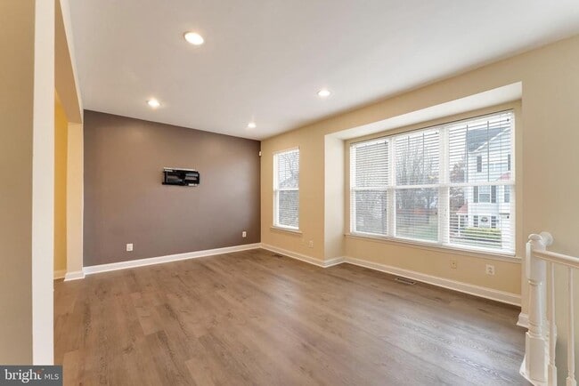 property at 43792 Sunset Terrace