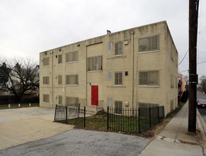 5035 D St SE in Washington, DC - Building Photo - Building Photo