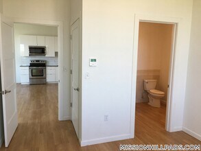 70 Parker Hill Ave in Boston, MA - Building Photo - Building Photo
