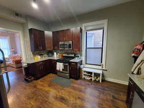 1528 N Ashland Ave in Chicago, IL - Building Photo - Building Photo