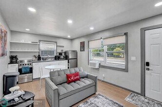 824 S 20th Ave in Hollywood, FL - Building Photo - Building Photo