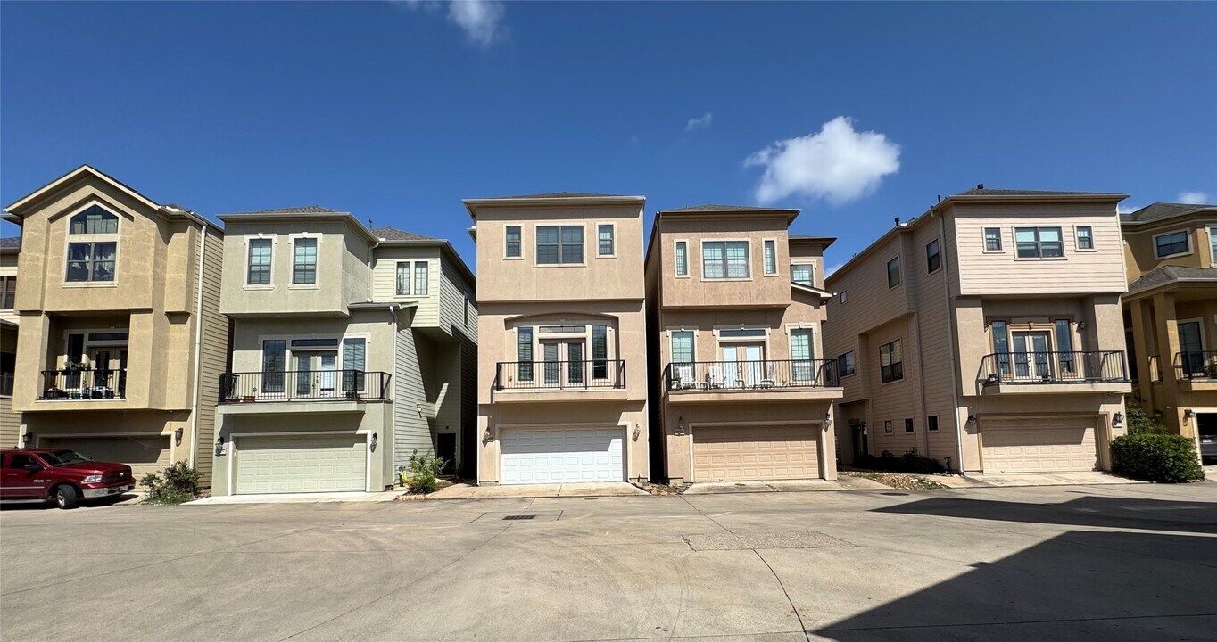 10626 Clearview Villa Pl in Houston, TX - Building Photo