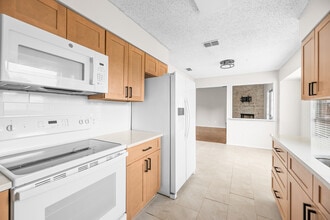 4014 Richwood Cir in Corpus Christi, TX - Foto de edificio - Building Photo