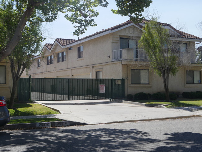 20812-20818 Seine Ave in Lakewood, CA - Building Photo - Building Photo