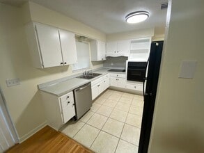 2210 SE 2nd St in Orange City, FL - Building Photo - Building Photo