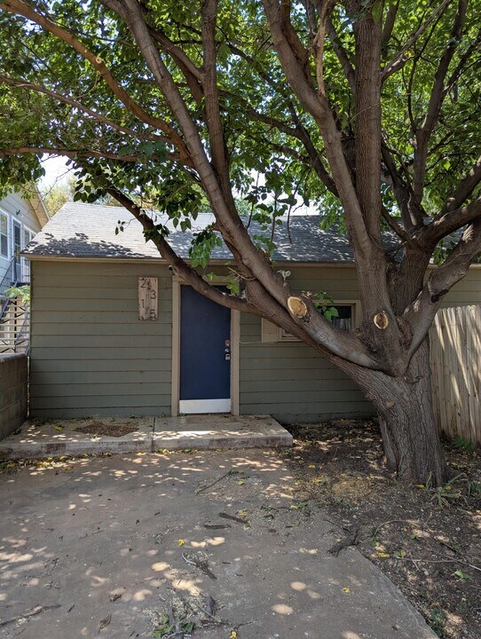 2315 13th St in Lubbock, TX - Foto de edificio