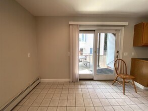 47 Tremont St, Unit 1 in Cambridge, MA - Foto de edificio - Building Photo