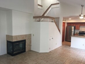 220 E Grant St in Santa Maria, CA - Building Photo - Building Photo