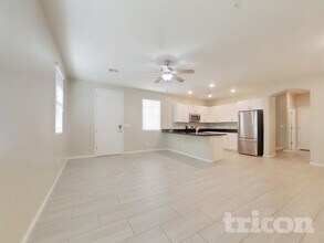 12583 W Gentle Rain Rd in Peoria, AZ - Building Photo - Building Photo