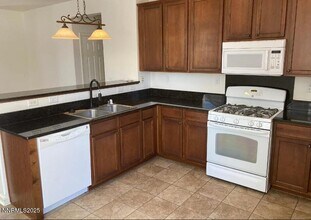 9140 Raytheon Ct in Reno, NV - Building Photo - Building Photo