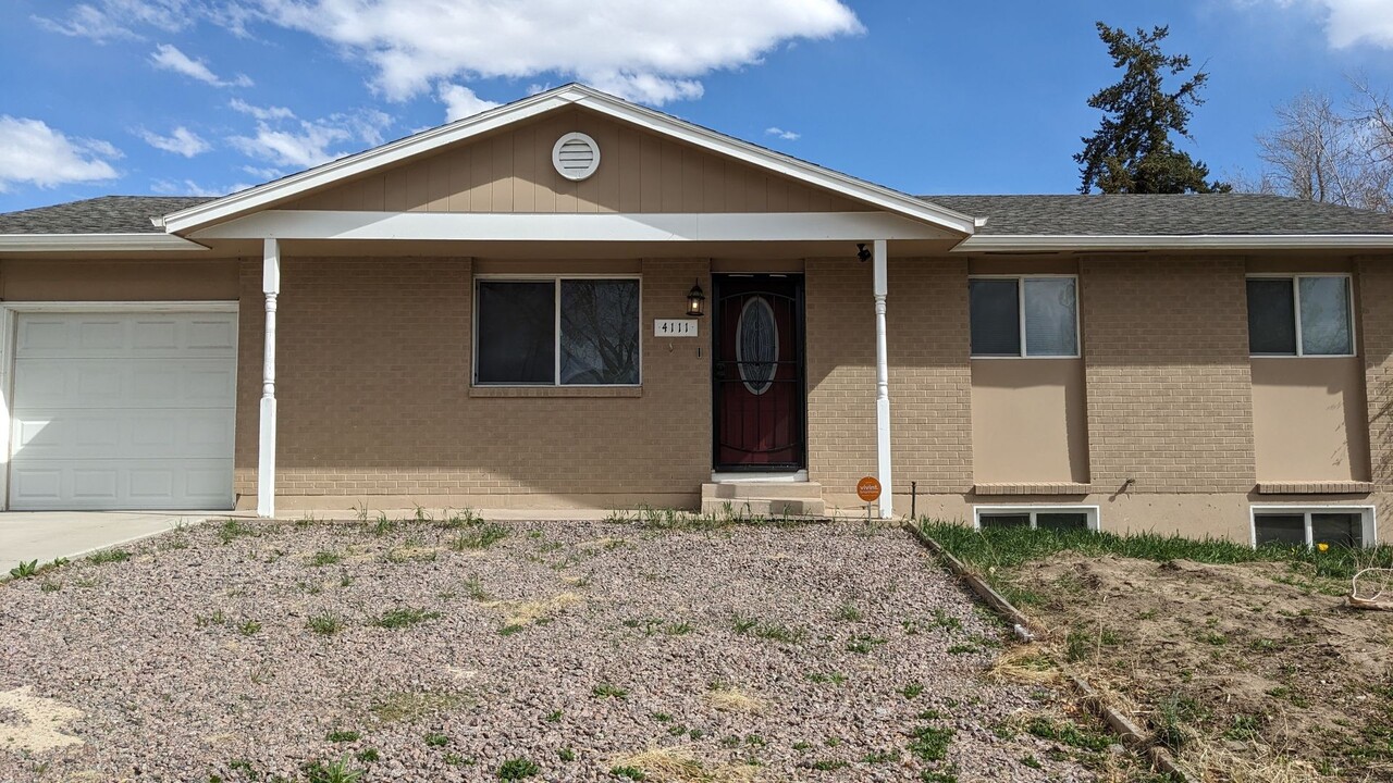 4111 E Pikes Peak Ave in Colorado Springs, CO - Building Photo