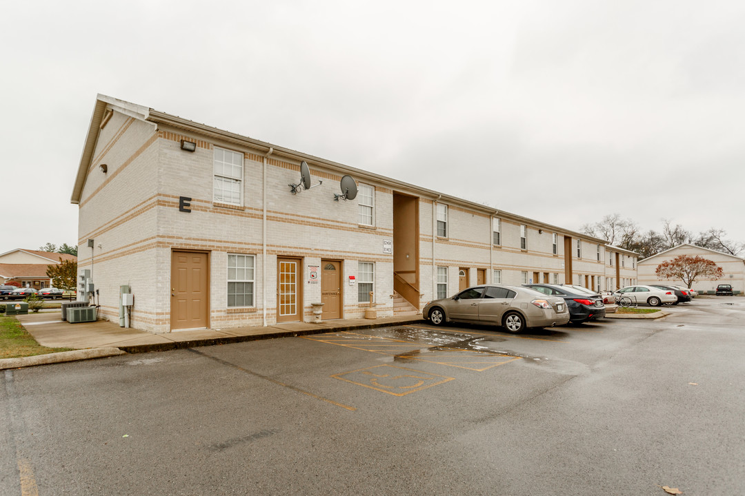 College Pointe in Murfreesboro, TN - Foto de edificio