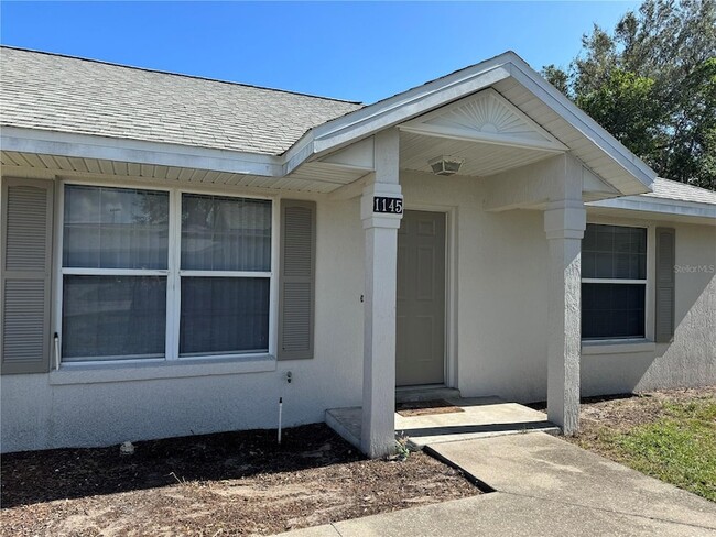 1145 W Minneola Ave in Clermont, FL - Building Photo - Building Photo