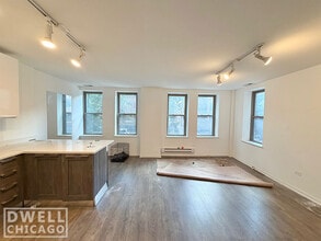 924 W Winona St, Unit 202 in Chicago, IL - Building Photo - Building Photo