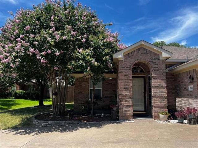 700 Auburndale Dr in Euless, TX - Building Photo