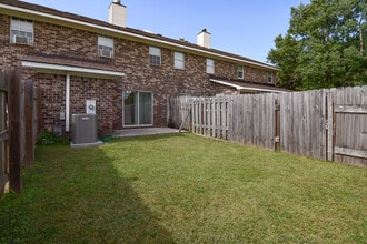 105 Sandlewood Dr in Summerville, SC - Building Photo - Building Photo