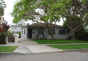 1035-1039 Beryl St Apartments