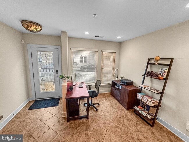 5610 45th Ave in Hyattsville, MD - Foto de edificio - Building Photo