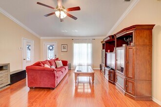 1838 SE Genaro Terrace in Port St. Lucie, FL - Foto de edificio - Building Photo