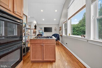 8724 Hawkins Creamery Rd in Gaithersburg, MD - Building Photo - Building Photo