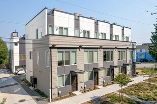 Avani Townhomes in Seattle, WA - Building Photo
