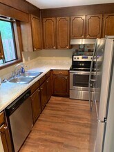 317 Rock Knoll Dr in Greenwood, SC - Building Photo - Building Photo