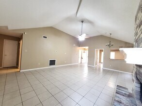 16026 Barbarossa Dr in Houston, TX - Building Photo - Building Photo