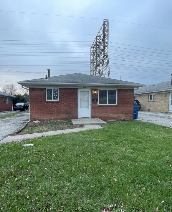255 Graham St in Toledo, OH - Building Photo