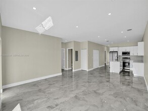 14519 SW 272nd St in Naranja, FL - Building Photo - Building Photo