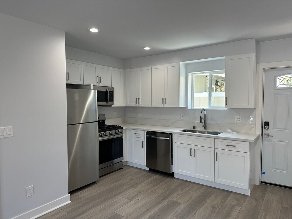 1128-32 12th St in Imperial Beach, CA - Building Photo