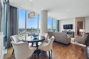 1301 Throckmorton St in Fort Worth, TX - Building Photo