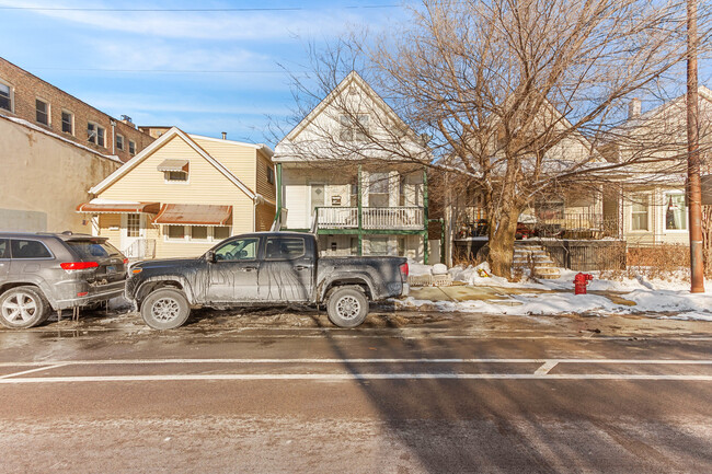 4577 N Elston Ave in Chicago, IL - Building Photo - Building Photo