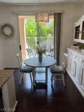 251 S Green Valley Pkwy in Henderson, NV - Building Photo - Building Photo