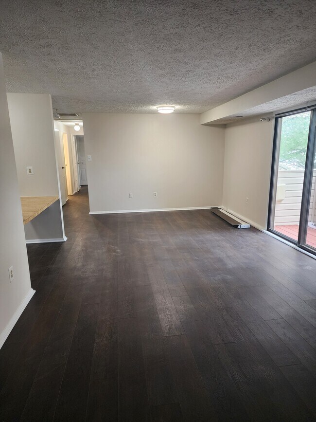 12421 Hickory Tree Way, Unit K in Germantown, MD - Foto de edificio - Building Photo