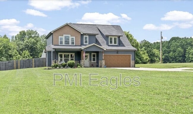 5720 State Hwy 48 in Cunningham, TN - Building Photo - Building Photo