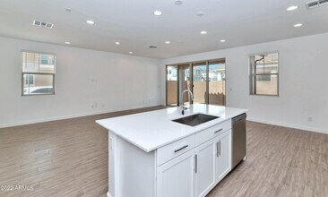 9918 E Texas Ave in Mesa, AZ - Building Photo - Building Photo