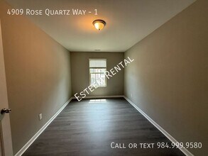 4909 Rose Quartz Way in Raleigh, NC - Building Photo - Building Photo