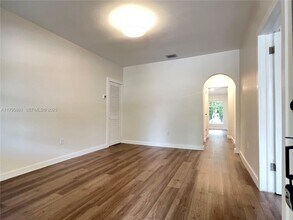 315 NE 110th St in Miami, FL - Building Photo - Building Photo