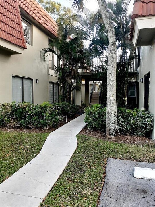11374 Royal Palm Blvd in Coral Springs, FL - Building Photo