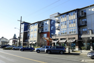 Nia Apartments in Seattle, WA - Building Photo - Building Photo