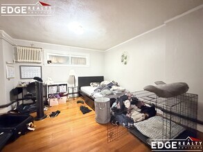 1709 Commonwealth Ave, Unit 1 in Boston, MA - Foto de edificio - Building Photo