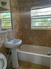 7950 Abbott Ave in Miami Beach, FL - Building Photo - Building Photo
