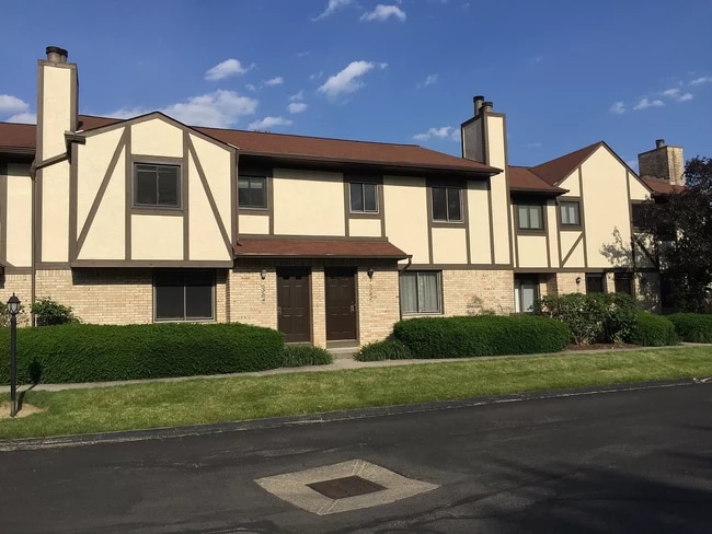 property at 5282 Wood Run Blvd