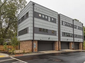 615 King Arnold St in Atlanta, GA - Building Photo