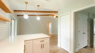 1005 Gantt Ave in Sarasota, FL - Building Photo - Building Photo