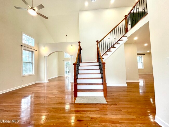 11 Poplar Dr in Clifton Park, NY - Building Photo - Building Photo