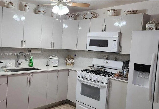 28900 SW 154th Ave in Homestead, FL - Building Photo - Building Photo