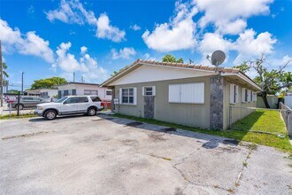 4776 E 10th Ave in Hialeah, FL - Building Photo - Building Photo